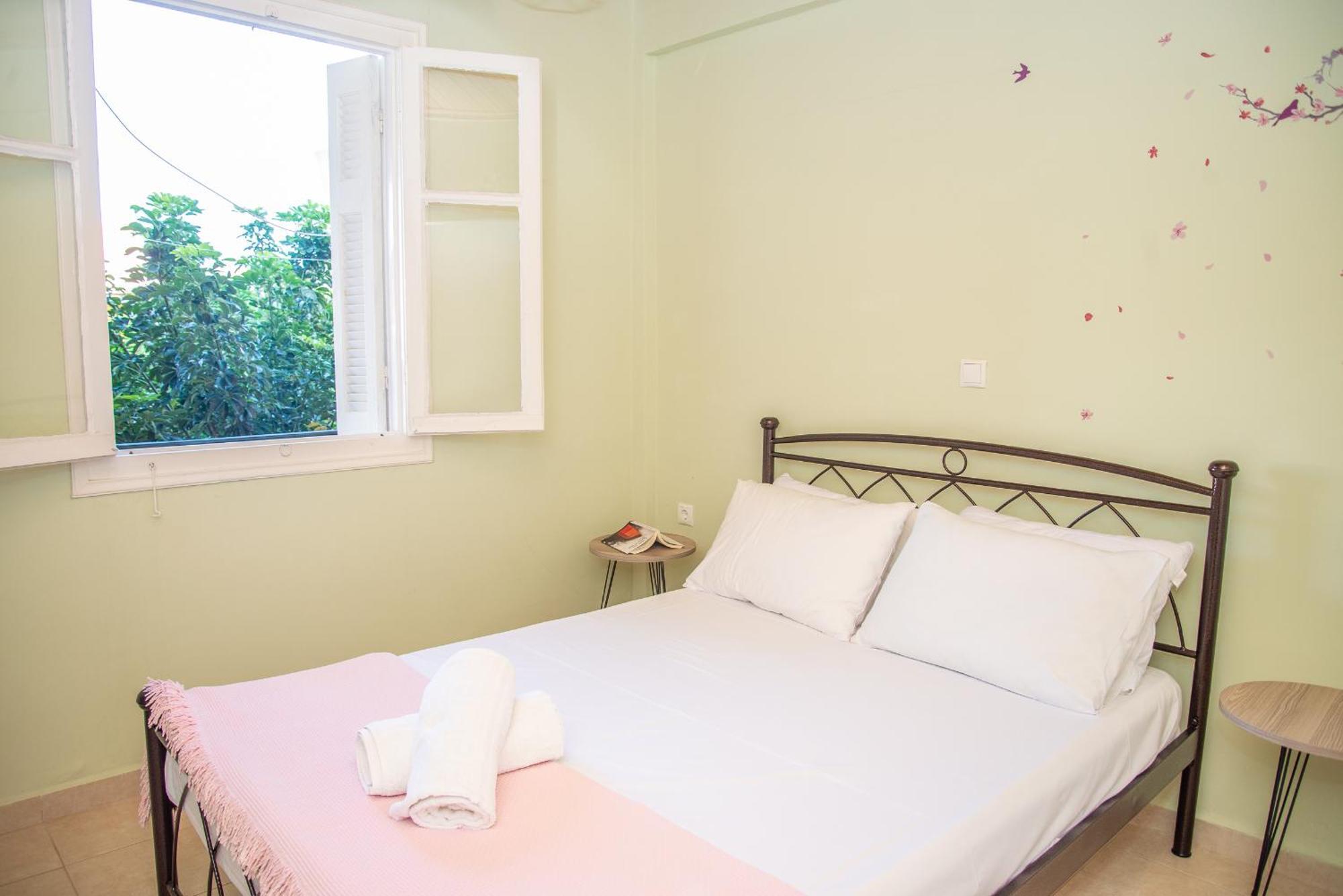 The Grapevine Rooms Poros  Exteriör bild