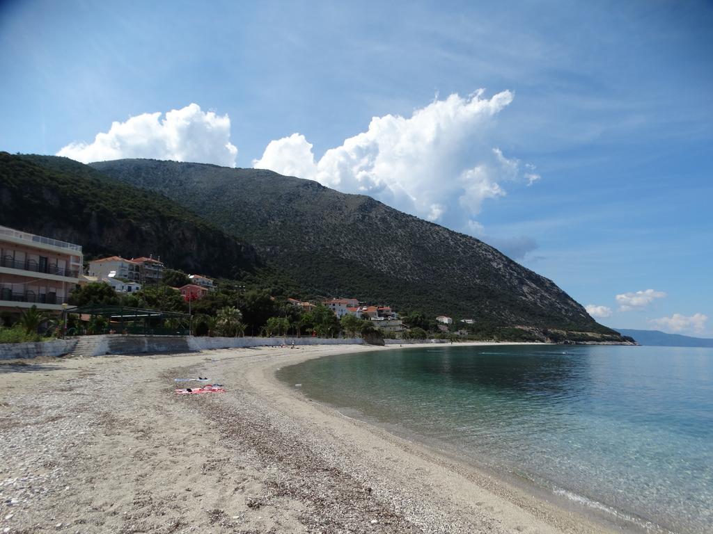 The Grapevine Rooms Poros  Exteriör bild